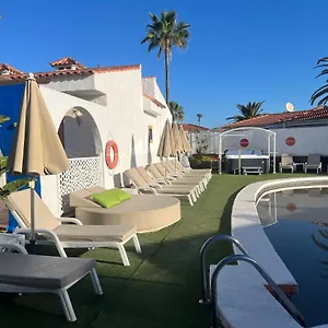 Rainbow Golf Bungalows, Gay Men-only 3*, Maspalomas (Gran Canaria) Espagne